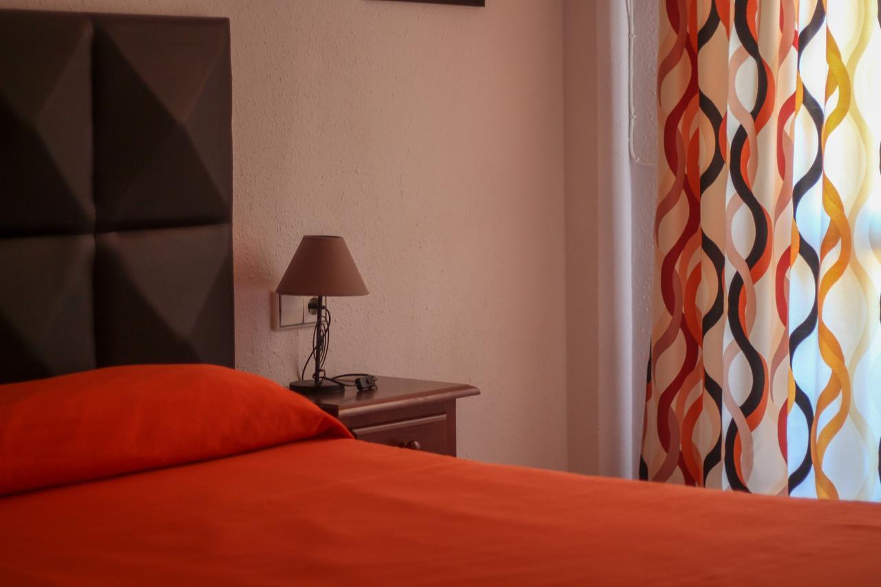 Hostal Esperanza Benajarafe Eksteriør bilde