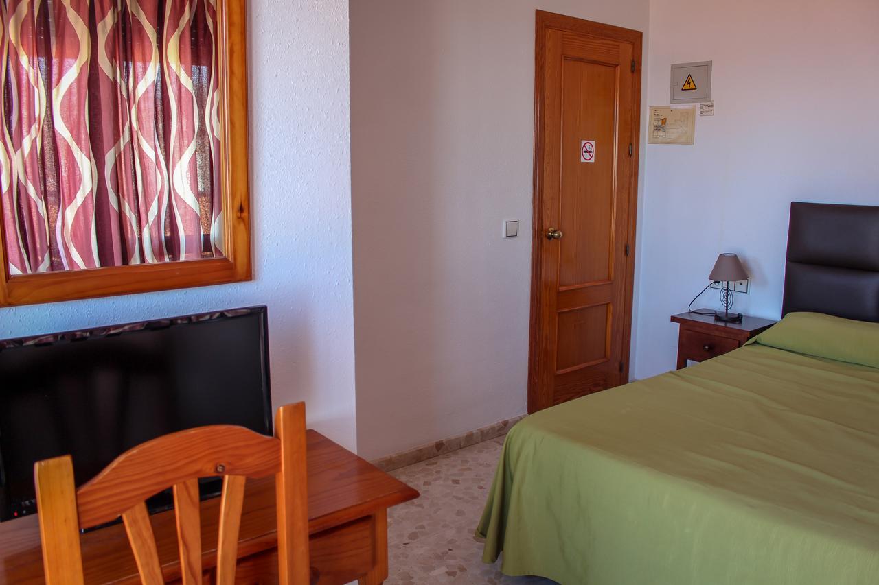 Hostal Esperanza Benajarafe Eksteriør bilde