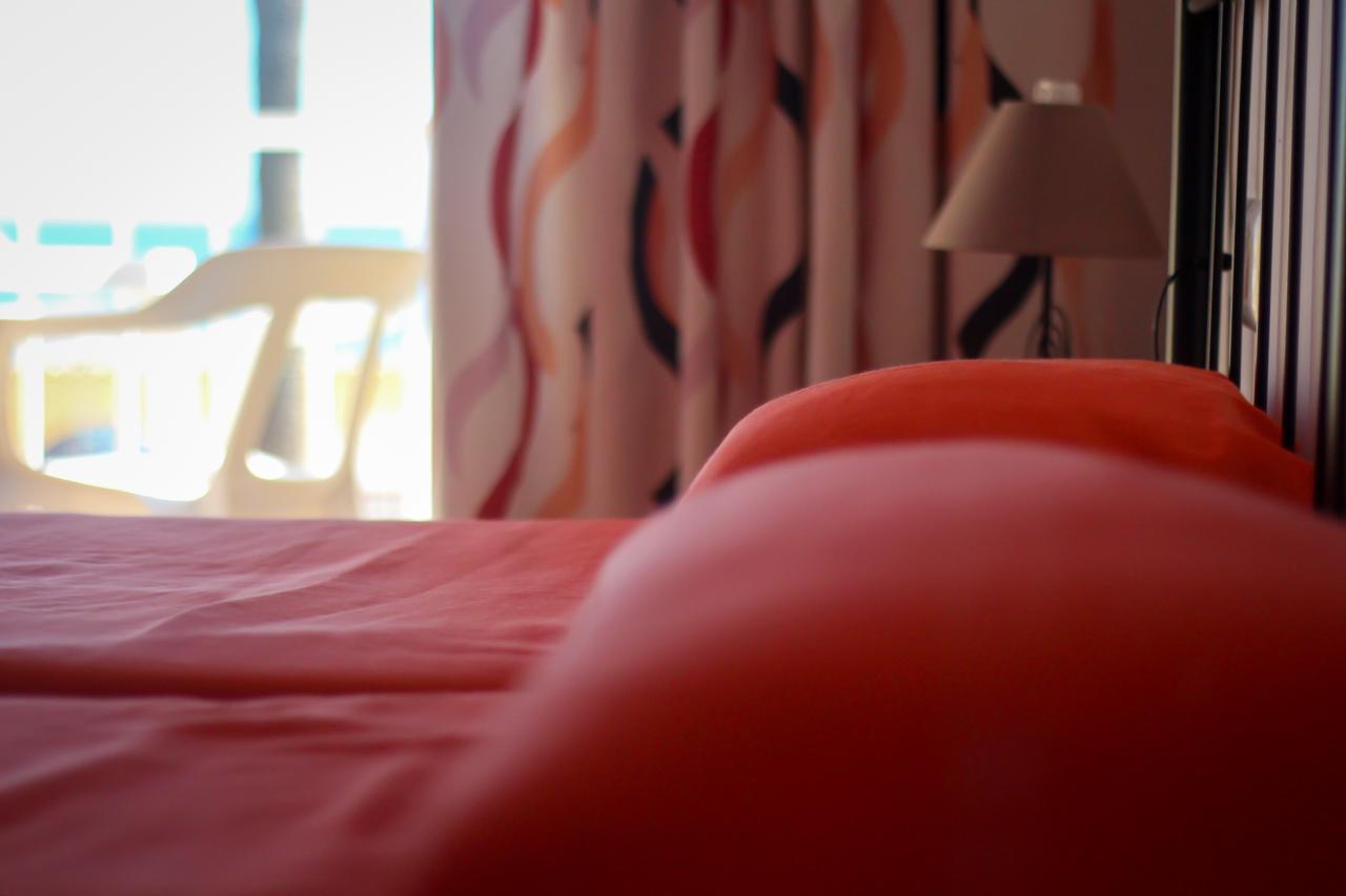 Hostal Esperanza Benajarafe Eksteriør bilde