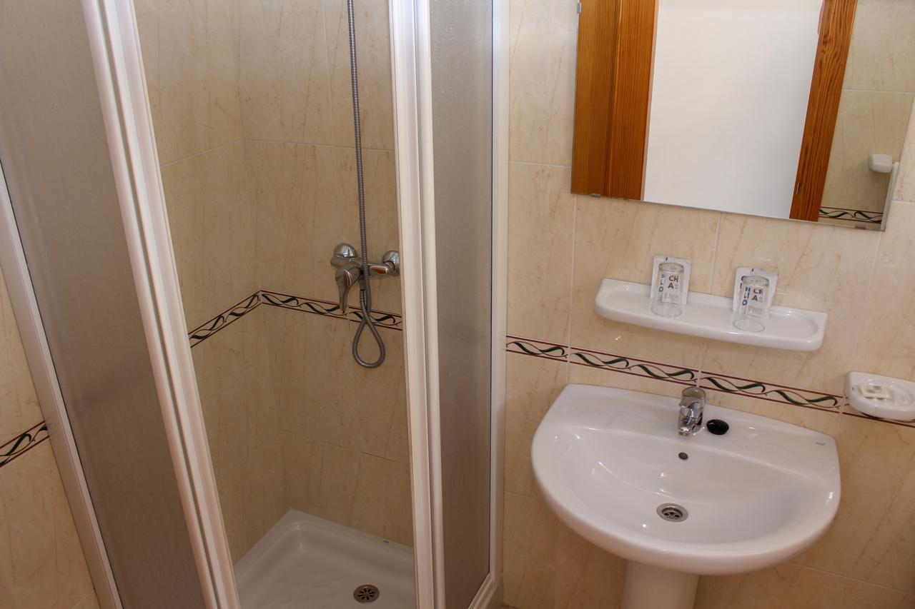 Hostal Esperanza Benajarafe Eksteriør bilde
